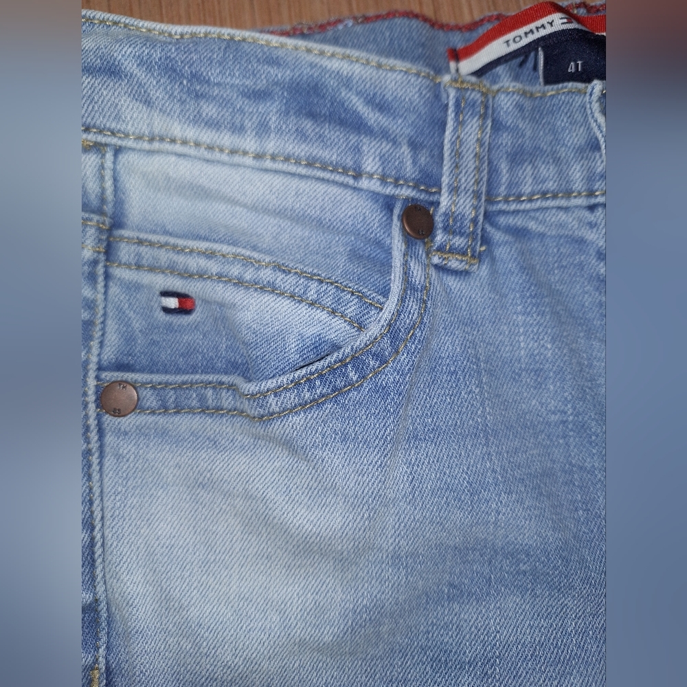 4t Tommy Hilfiger jeans - Picture 5 of 6